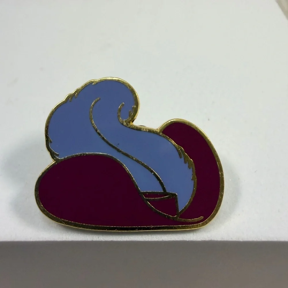 💜3/$15💜 DISNEY TRADING PIN Blue and Burgundy Enamel Hat Pin